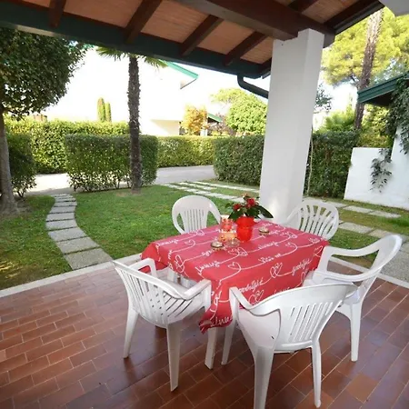 Cozy Flat With Private Garden Apartment