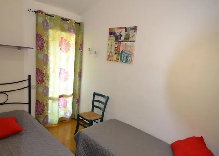 Cozy Flat With Private Garden